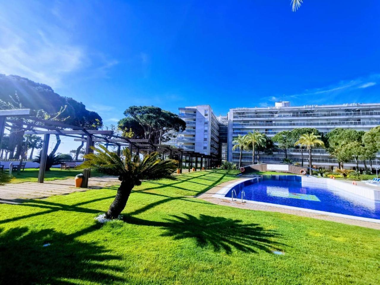 Seafront Apartment In Blanes Εξωτερικό φωτογραφία
